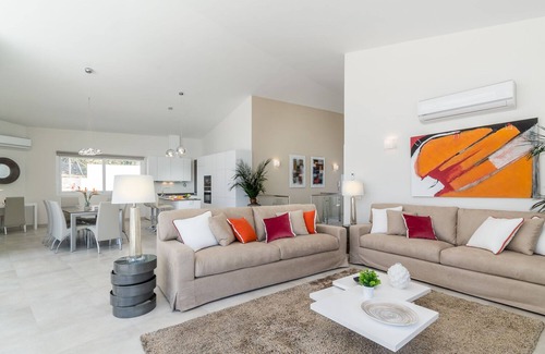 Salobrena Villa | Villa Plata - Brand new luxury villa with heated pool and amazing views