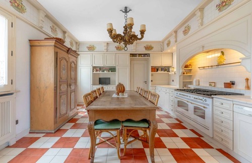 Polistena Villa | Villa Polistena by MMega