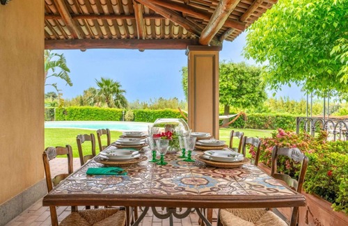 Polistena Villa | Villa Polistena by MMega