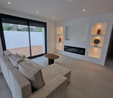Saint-Series Villa | Villa privée 3 chambres avec piscine