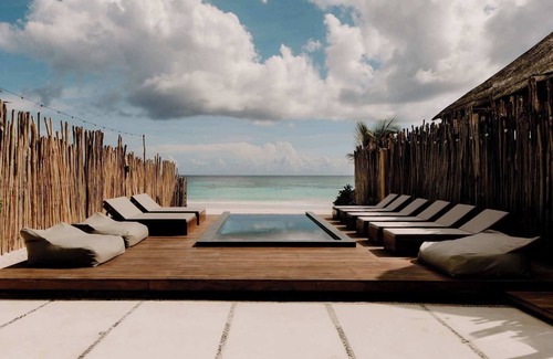 Zona Hotelera House | Villa Privada | Fully-Staffed Beachfront Getaway