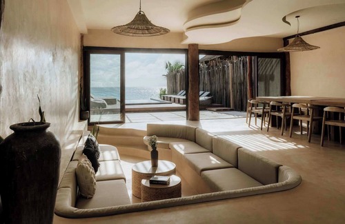 Zona Hotelera House | Villa Privada | Fully-Staffed Beachfront Getaway