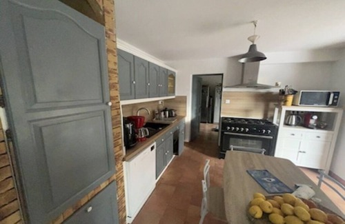 Ventabren Villa | Villa Provençale, air-conditioned, near Aix en Provence.