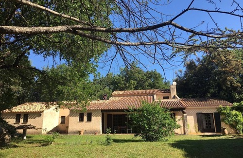 Jouques Villa | Villa Provence/Luberon. Pool. Garden 6,500 m2. Ideal for families (8 people)
