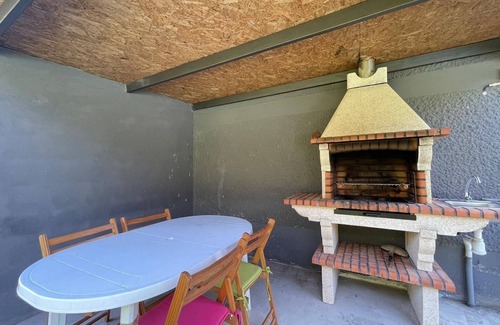 Gondoriz Villa | Villa 'Casa Santo Antonio' with Mountain View, Private Pool and Wi-Fi