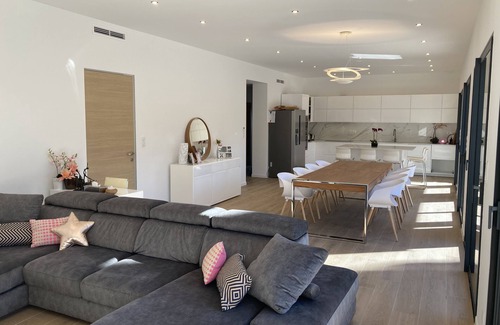 Saint-Raphael Villa | Villa Récente de Standing 210m² Piscine 16 Personnes 5 mn de la mer