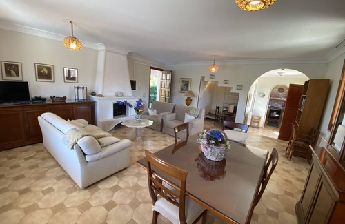 Castellammare del Golfo Villa | Villa Rosada (a delightfully designed contemporary villa) - Last minute July