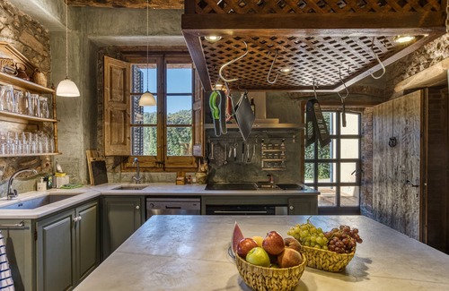 Arbucies Villa | Villa 'Romana Restaurada Entre' with Mountain View, Private Pool and Wi-Fi