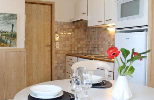 Saint-Palais-sur-Mer Apartment | Villa Rosaria