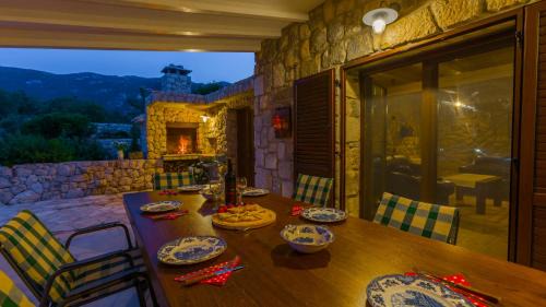 Vrgorac Villa | Villa Rusticale with Private Pool
