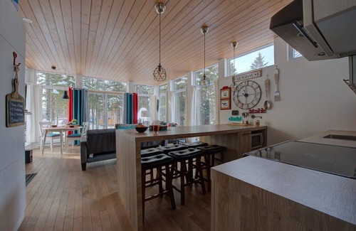 Pont-Rouge Ski Chalet | Villa Rustique Chic spa