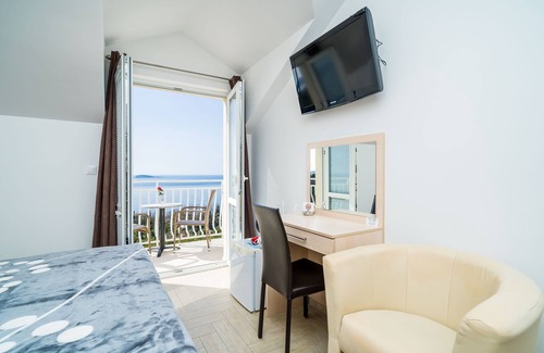 Plat House | Villa Samba - Double Room with Balcony and Sea View