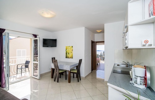 Plat Apartment | Villa Samba - Superior One-Bedroom Apartment with Balcony and Sea View