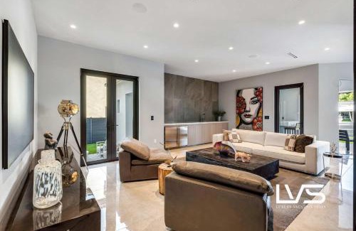 Las Olas Isles House | Villa San Marco- Waterfront Grandeur in the Heart of Fort Lauderdale