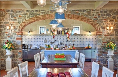 Poppi Villa | Villa Sant' Angelo - Villa with private pool