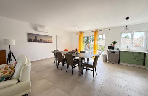 Mormoiron Villa | Villa Santa - Piscine - Wi-Fi - Proche Ventoux - idéal Cyclistes