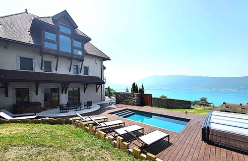 Veyrier-du-Lac House | Villa Savoie -The elegance of a private pool villa - Jacuzzi and lake view