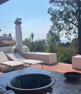 Vulcanello House | Villa Sea View by Jera