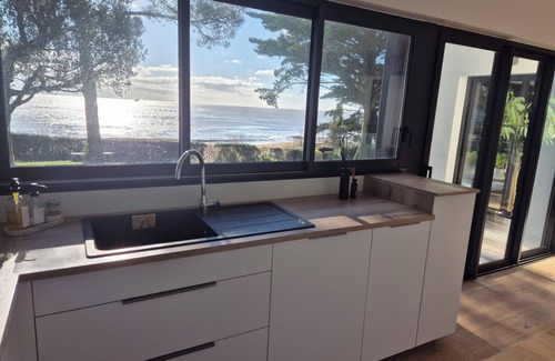 Saint-Marc-sur-Mer Villa | Villa sea view in Saint Marc sur Mer direct beach access