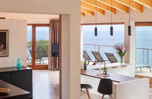 Provensals Villa | Villa 'Seaside' with Sea View, Wi-Fi and Air Conditioning