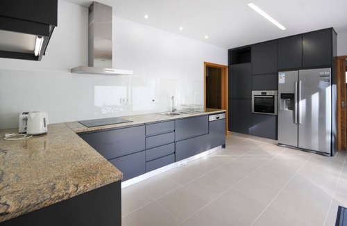 Ancora Villa | Villa Senande - Five Bedroom Villa, Sleeps 10