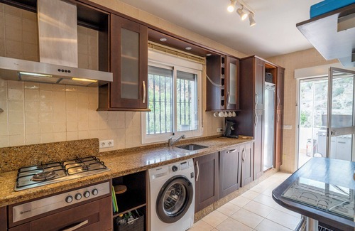 Los Cortijillos Villa | Villa 'Siempre Verde' with Mountain View, Pool & Wi-Fi