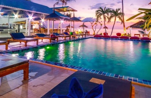 Ko Lanta Villa | Villa - Sleeps 8 - Terrace - Beach Close