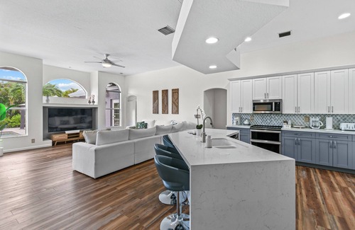 Hunt Club House | Villa Sobrinas - Luxury 4BR Villa: Pool, Spa, Fire Pit, Pond View, RV Parking, Sleeps 10