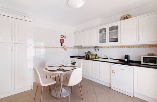 Vila Nova De Cacela Villa | Villa "Sol Da Bornacha" with Mountain View, Shared Pool & Wi-Fi