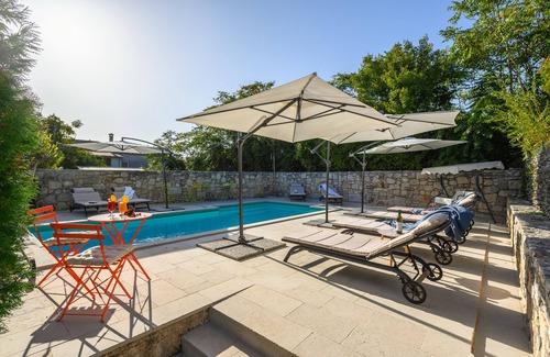 Rakalj Villa | Villa Sole ⭐ ⭐ a family friendly villa with a stunning view over the sea