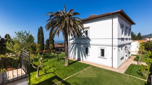 Rosignano Marittimo Villa | Villa Sole Al Molino A Vento 8, Emma Villas