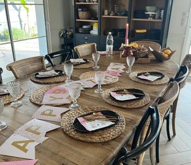 Mios Villa | Villa spacieuse avec piscine à Mios