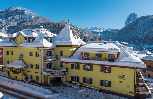 Ortisei Apartment | "Villa Stella Apartment N51" near the ski lifts. Mountain view, terrace and garden