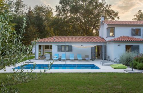 Sveta Nedelja Villa | Villa Stepančić - large garden and heated pool