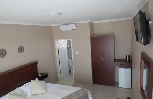 Klerksdorp Bed & Breakfast | Villa Strada Guesthouse