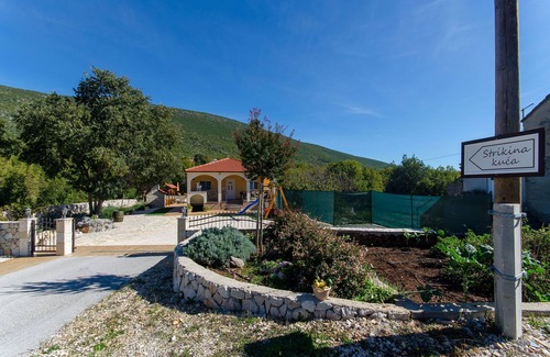 Slivno House | Villa Strikina kuća (V8981-K1) - Zagvozd