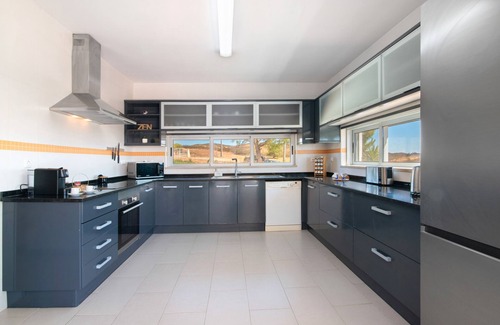 Picota Villa | Villa 'Sunrise House' with Sea View, Wi-Fi and Air Conditioning