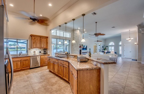 Pelican Villa | Villa Superior - great view with heated pool and spa, tiki hut & billard