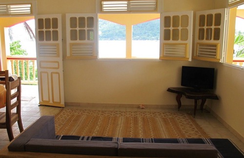 Tartane Villa | Villa T4 feet in the water Tartane la caravelle Martinique wifi, free kayak