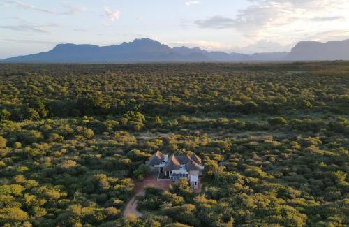 Hoedspruit Villa | Villa Tall Horse - Zandspruit Bush and Aero Estate