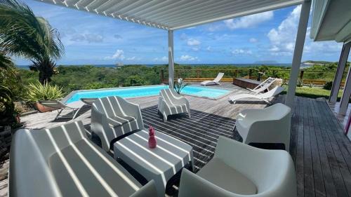 Saint-Francois Villa | Villa Tarare
