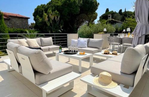 Riou - Petit Juas - Av de Grasse Villa | Villa Tassinia