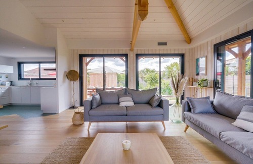 Gujan-Mestras Villa | Villa Tchanquée du Bassin