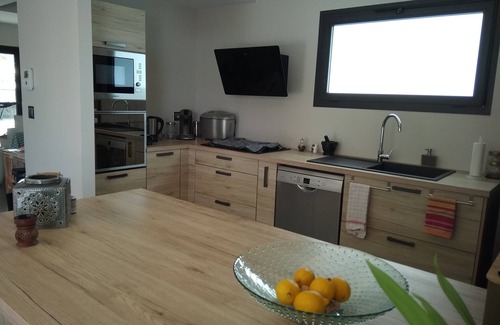 Etang Sale Les Bains Villa | Villa Teah for vacations
