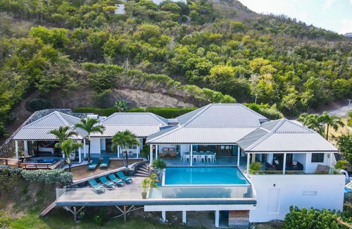 Orient Bay House | Villa The SALT Pool, Jacuzzi, Sea View