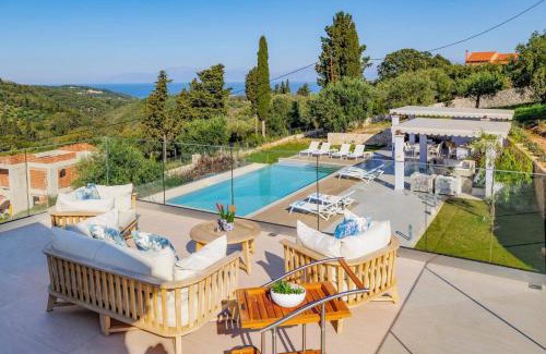 Petaleia Villa | Villa Tila by Villa Plus