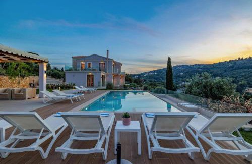 Petaleia Villa | Villa Tila by Villa Plus