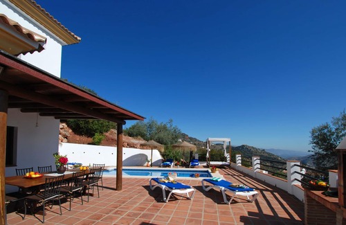 Comares Villa | Villa Torcal 1, 8 Pers, Heated pool,WIFI, BBQ, A/C, Petfriendly,magnific view