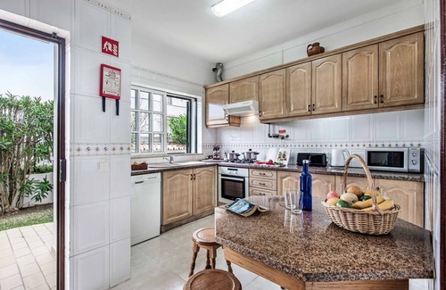 Correeira Villa | Villa Torcato - pretty, traditional villa in Albufeira, with air-con and Wi-Fi