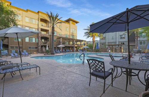 Desert Ridge Apartment | Villa Toscana condo